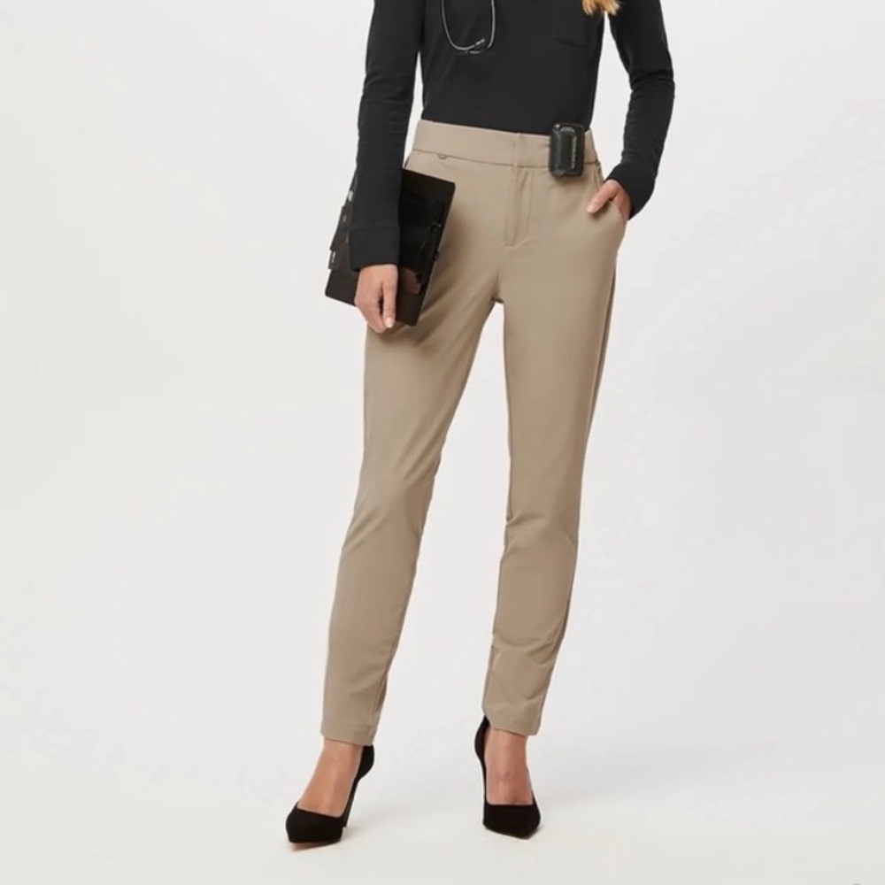 ⚡️NWT⚡️women's Twill FIGSPRO™ Skinny Zip Fly - XS Tall Trouser